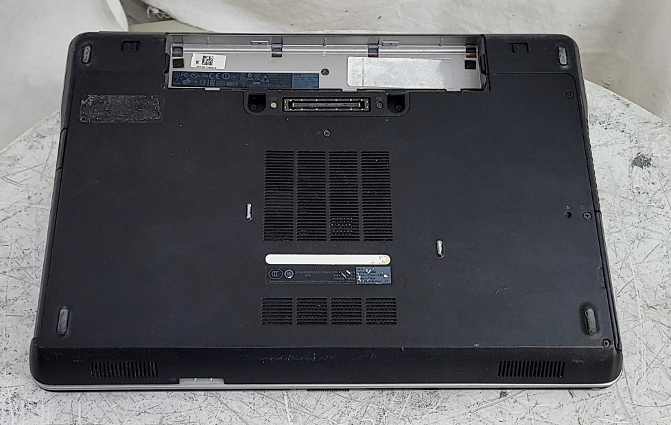 DELL LATITUDE E6440 4CW3N Laptop Core I5-4300M 8GB 320GB SEE NOTES