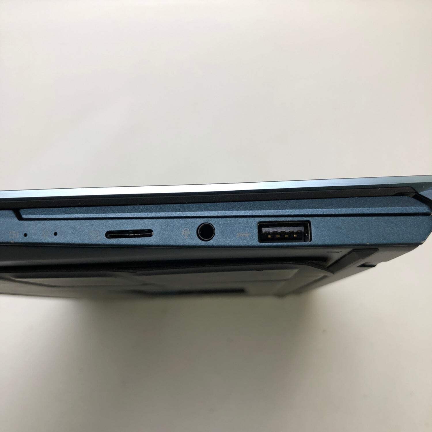 Asus Zenbook Duo 14 UX482EAR 14″ i5-1155G7 2.5GHz 8GB RAM 512GB SSD
