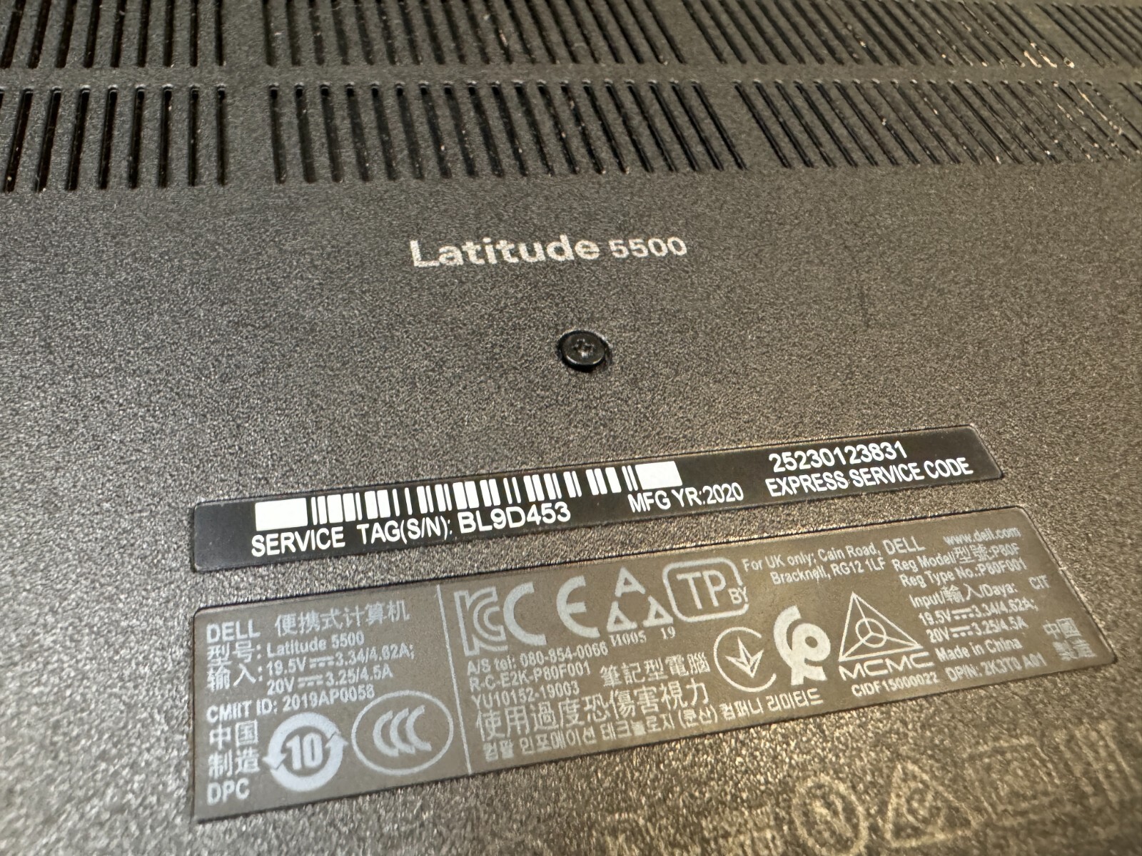 Dell Latitude 5500 15.6″ Intel i7-8665U 16GB RAM No HDD/OS **Bad Display**