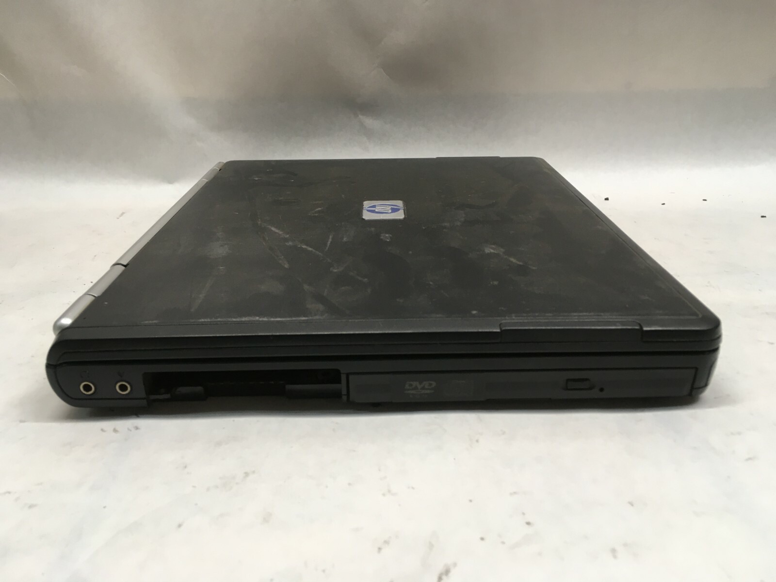 HP nc6000 14″ Laptop Intel Pentium M NO RAM – CHARGES, NO BOOT- JJ