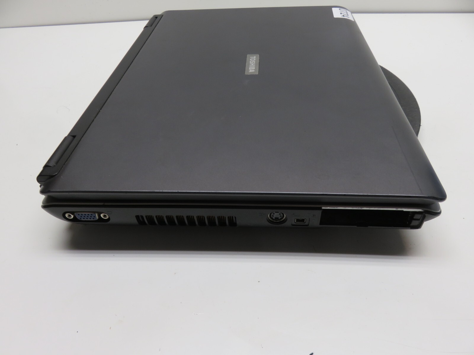 Toshiba Satellite A105-S4054 Laptop Intel Core Solo 500MB Ram – Lines in Screen