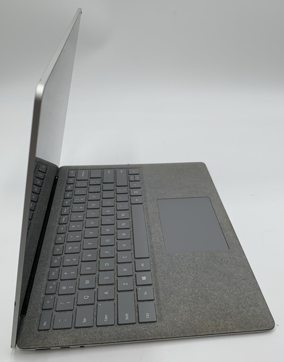 Microsoft Surface Laptop 2 1769 i7-8650U 1.9GHz 8GB DDR4 256GB SSD Silver C/Dent