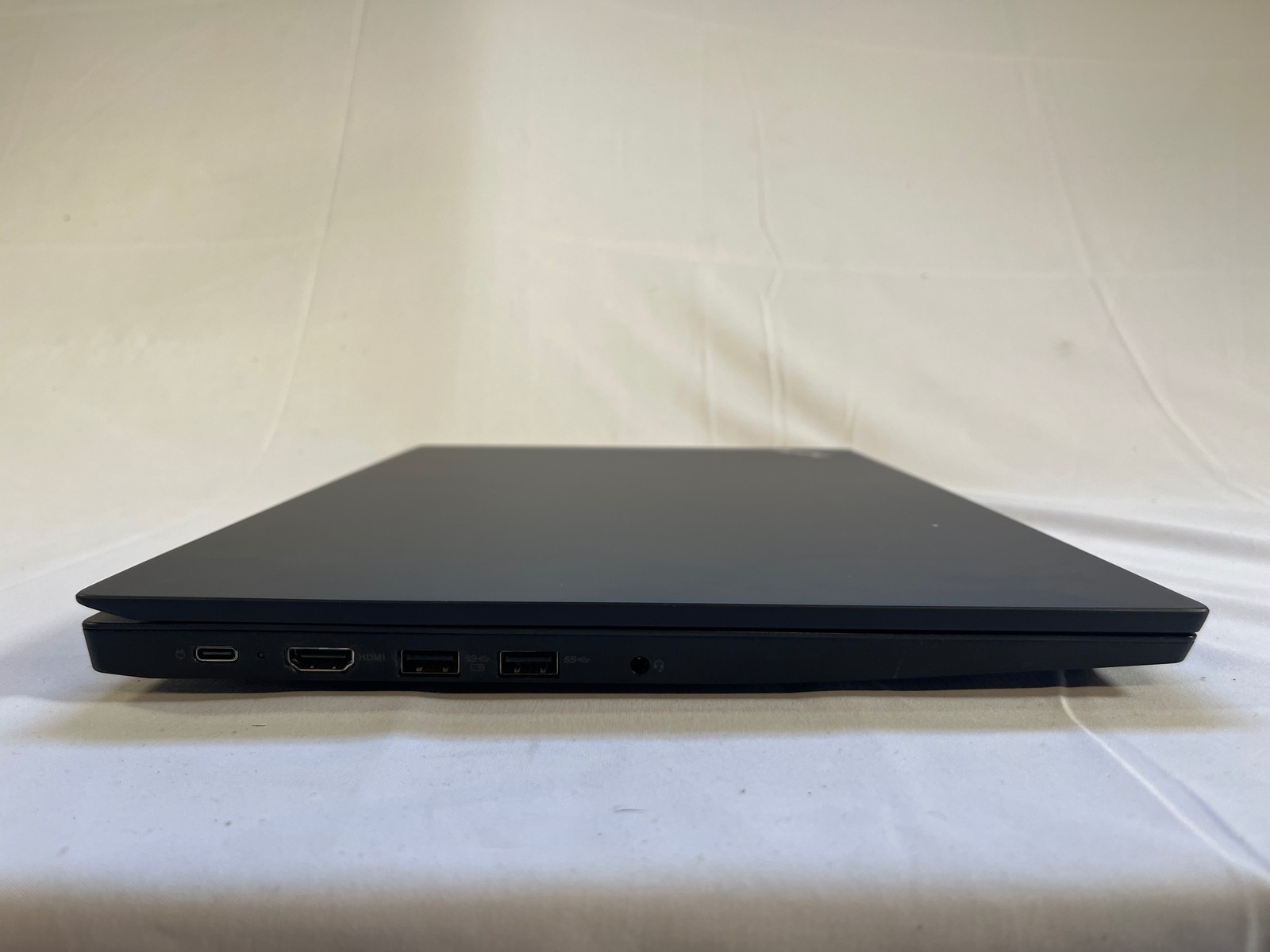 Lenovo ThinkPad E590 Intel Core i5-8265U 16 GB 250GB SSD 15.6″