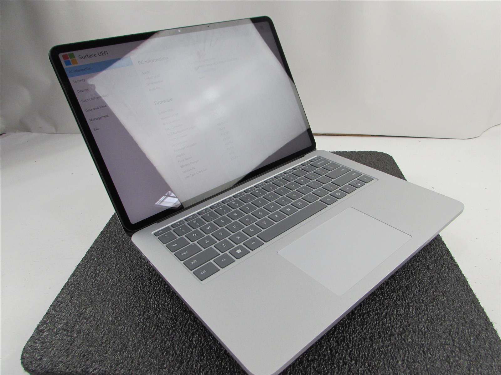 Microsoft Surface Laptop Studio 1964 i7-11370H 1TB SSD 32GB RTX A2000 *No A/C*