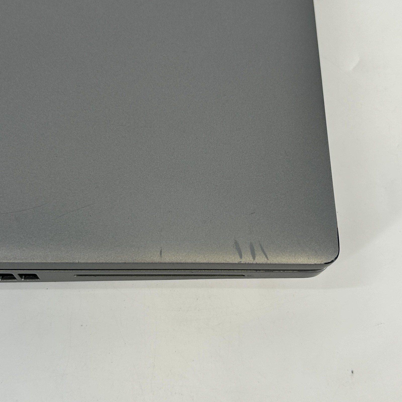 Dell Latitude 5531 15.6 Gray FHD 2.2 GHz i5-12600H 8GB RAM 256GB SSD Good