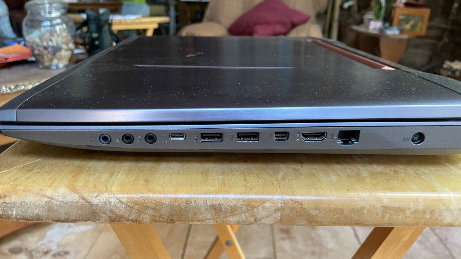 Asus g752vs, i7-6820k, 8gb gtx1070, 32gb ddr4, 17.3″