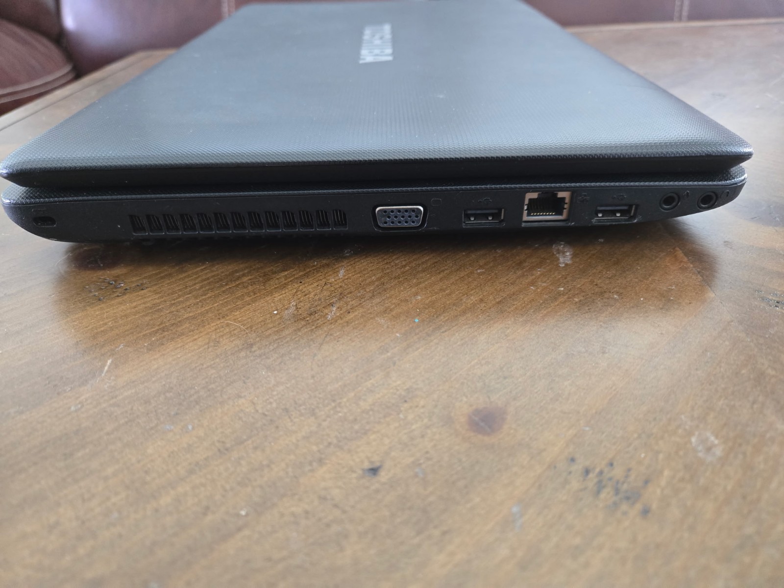 Toshiba Satellite C650D Laptop 15″ AMD C50
