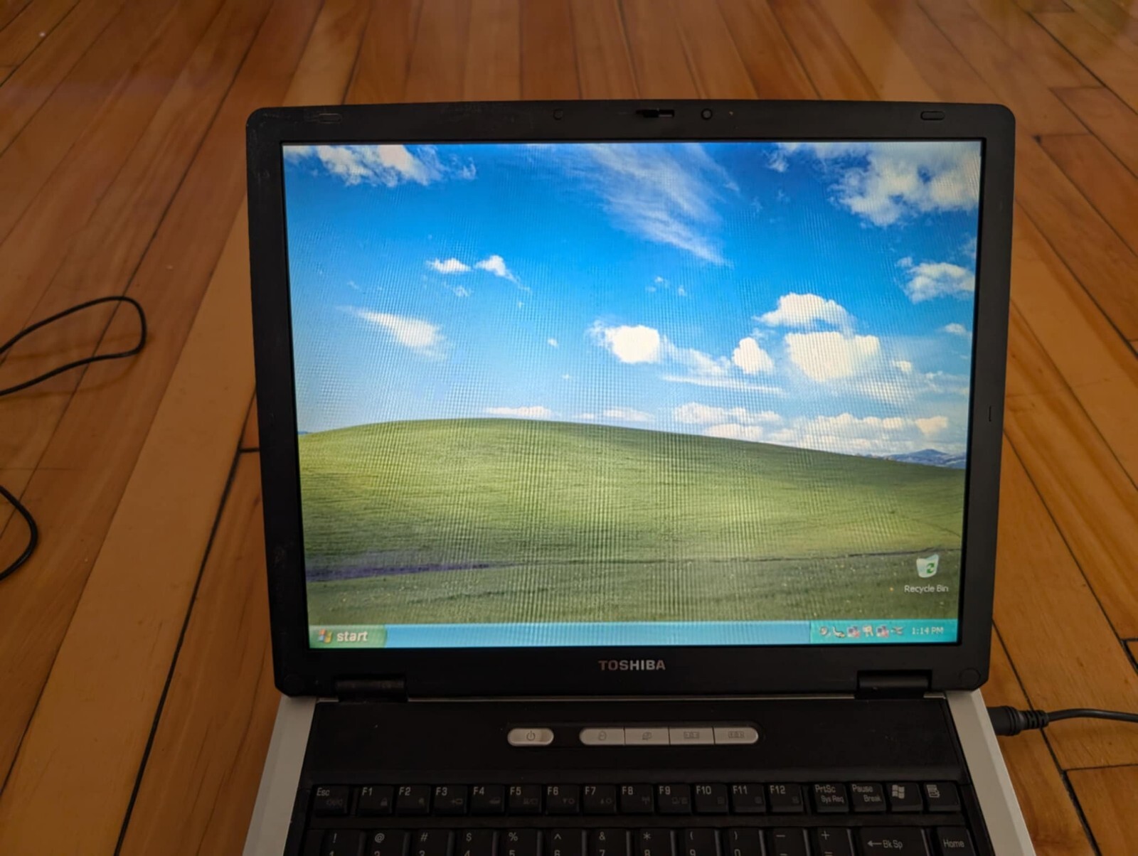 Vintage Toshiba Tecra A3X Intel Pentium 1.73GHz 2GB 60GB Windows XP Home Laptop6