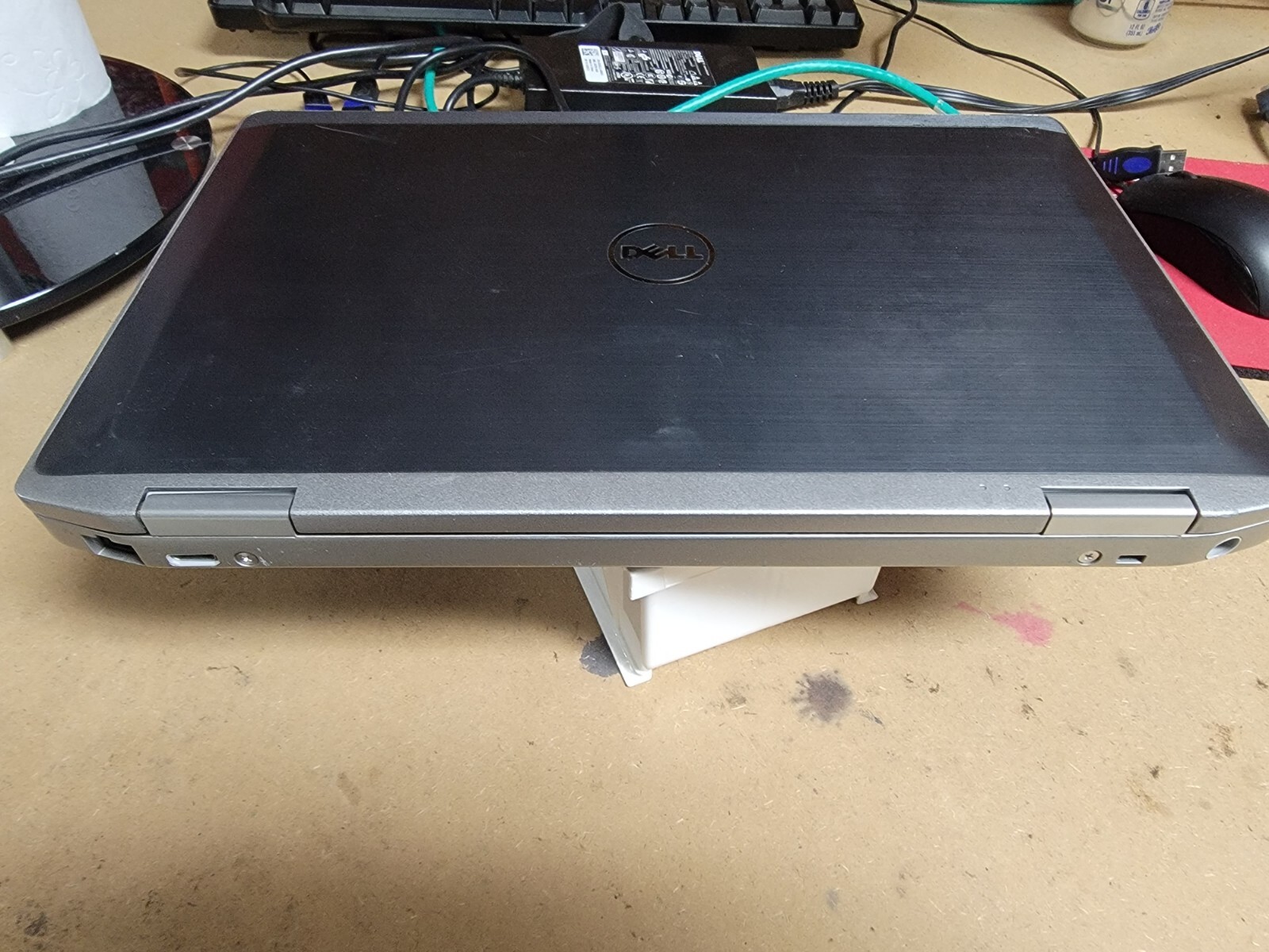 DELL LATITUDE E6320 LAPTOP – NO HDD OR BATTERY – FOR PARTS