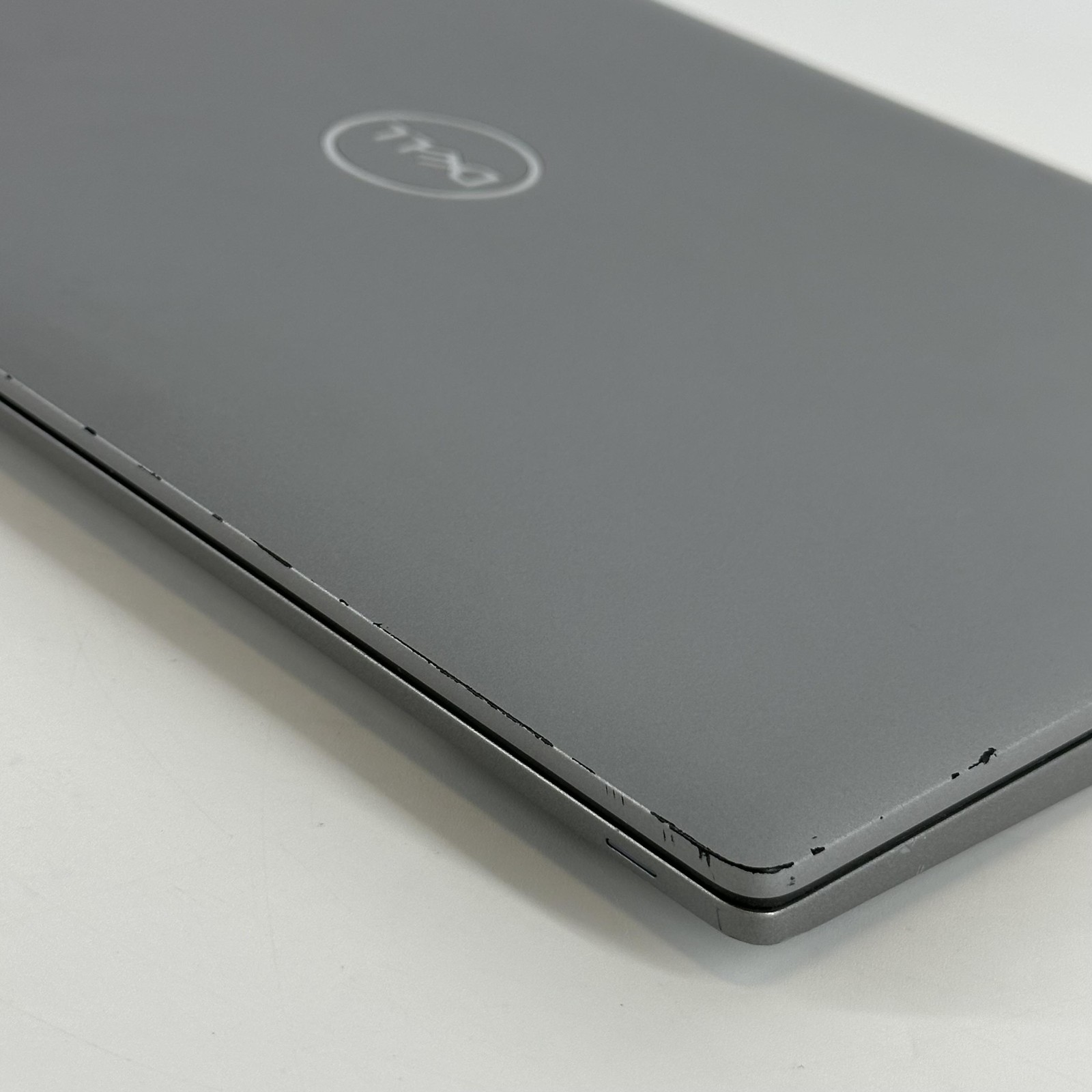 Dell Latitude 5520 15 Gray FHD i7-1185G7 3.00GHz 32GB RAM 512GB SSD DAMAGED LCD
