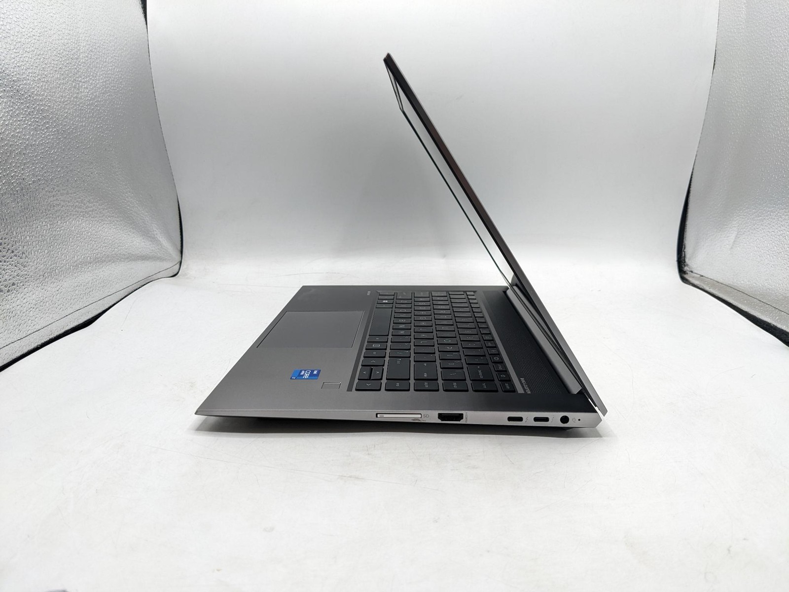 HP ZBOOK STUDIO G8 I7-11850H 2.5Ghz 32GB RAM 512GB *GRADE D*