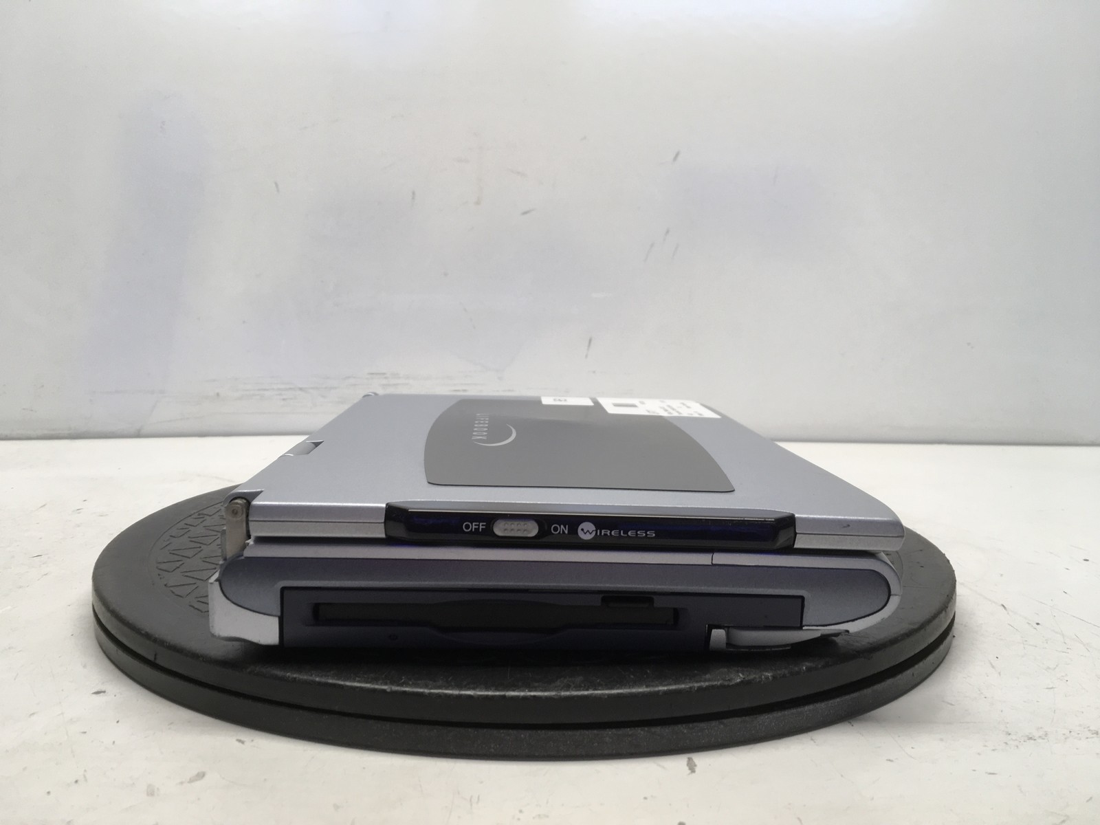 Fujitsu LifeBook P2120 Transmeta Crusoe TM5800 933MHz 240 MB NO HDD No Batt