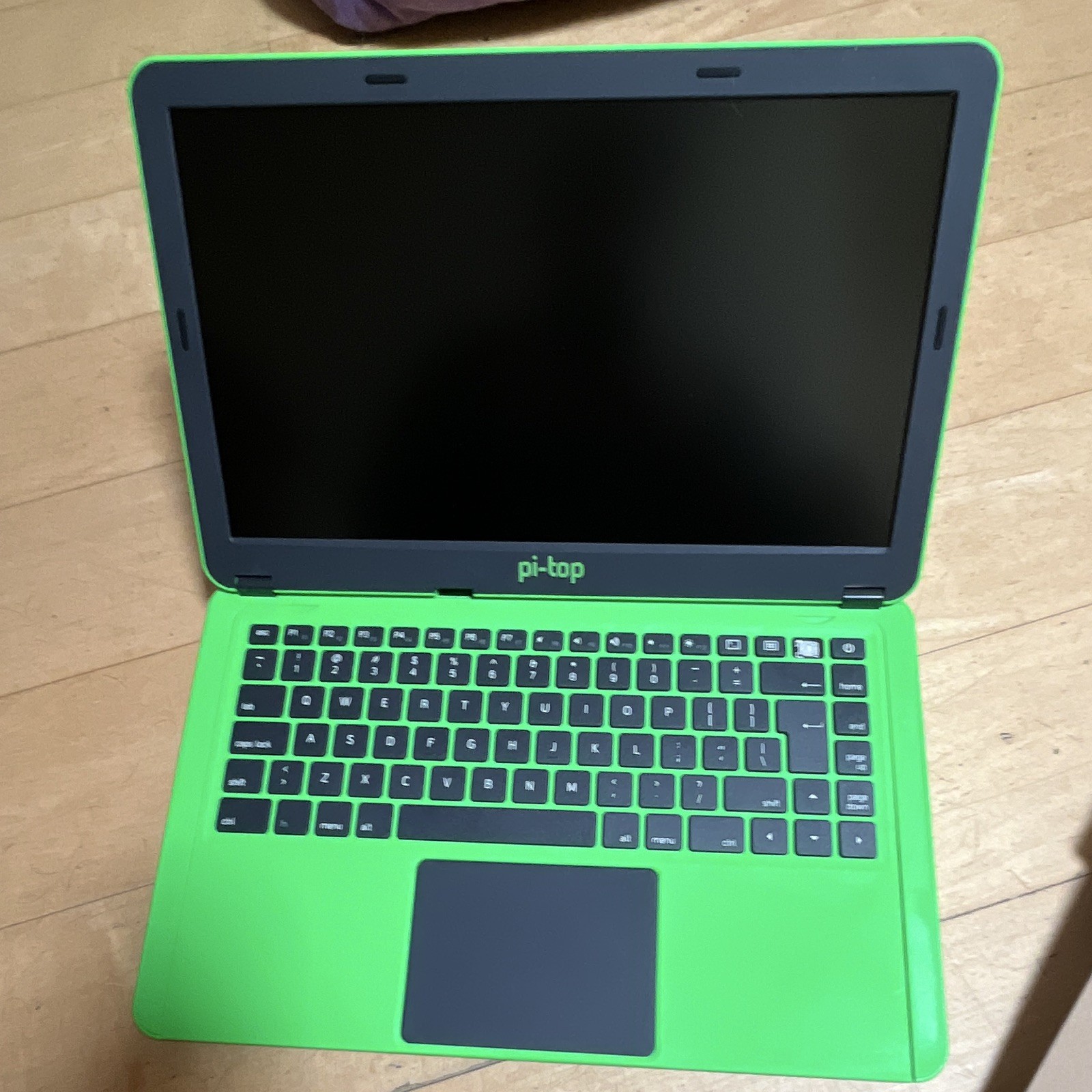 pi-top Model 2.0 Series 14 in Green Notebook Laptop for Casual Computing