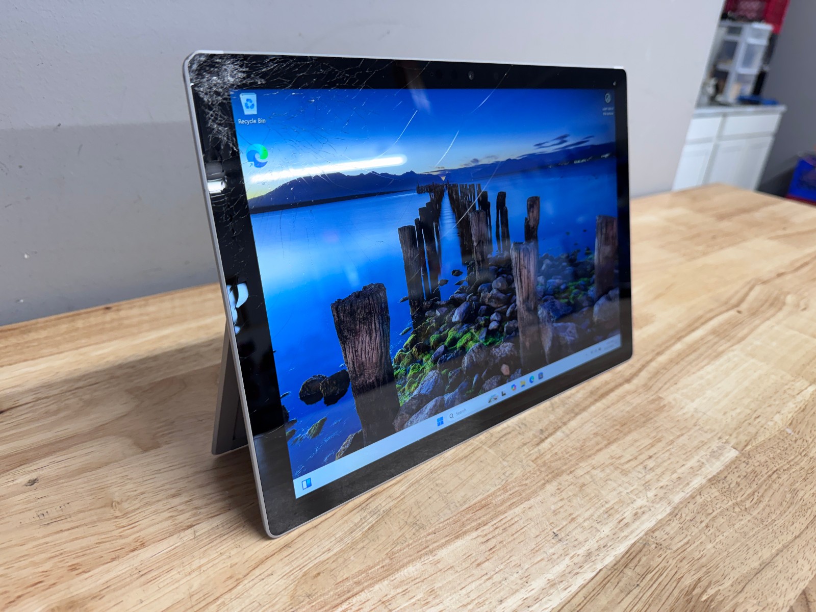 Microsoft Surface Pro 7 12.3″ Wi-Fi, 128GB SSD, 8GB RAM, W11