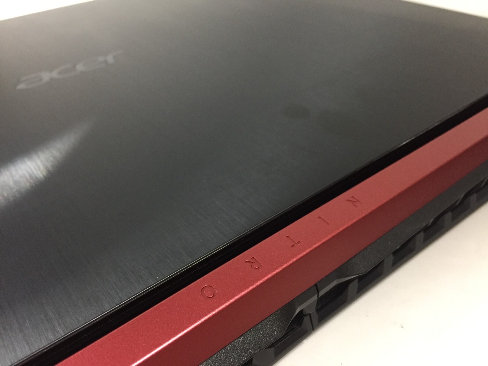 *Bad Battery*Acer Nitro 5 AN515-53-55G9 15.6″ Game/i5-8300H/8G/256GB SSD/GTX1050