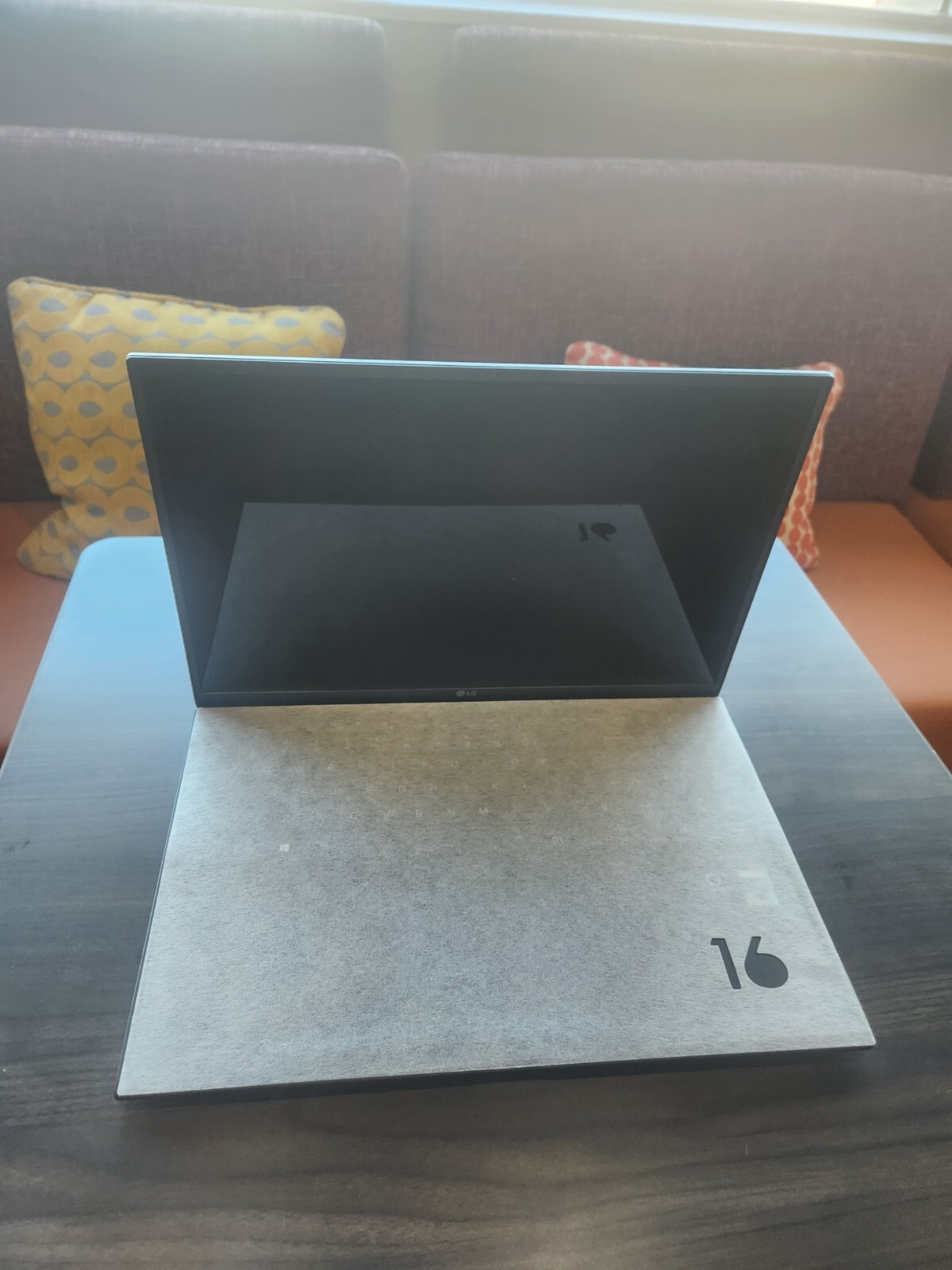 LG Gram 16 Inch Laptop with 16:10 IPS LCD (2560 x 1600) Display, 16Z95P-K.AA75A8