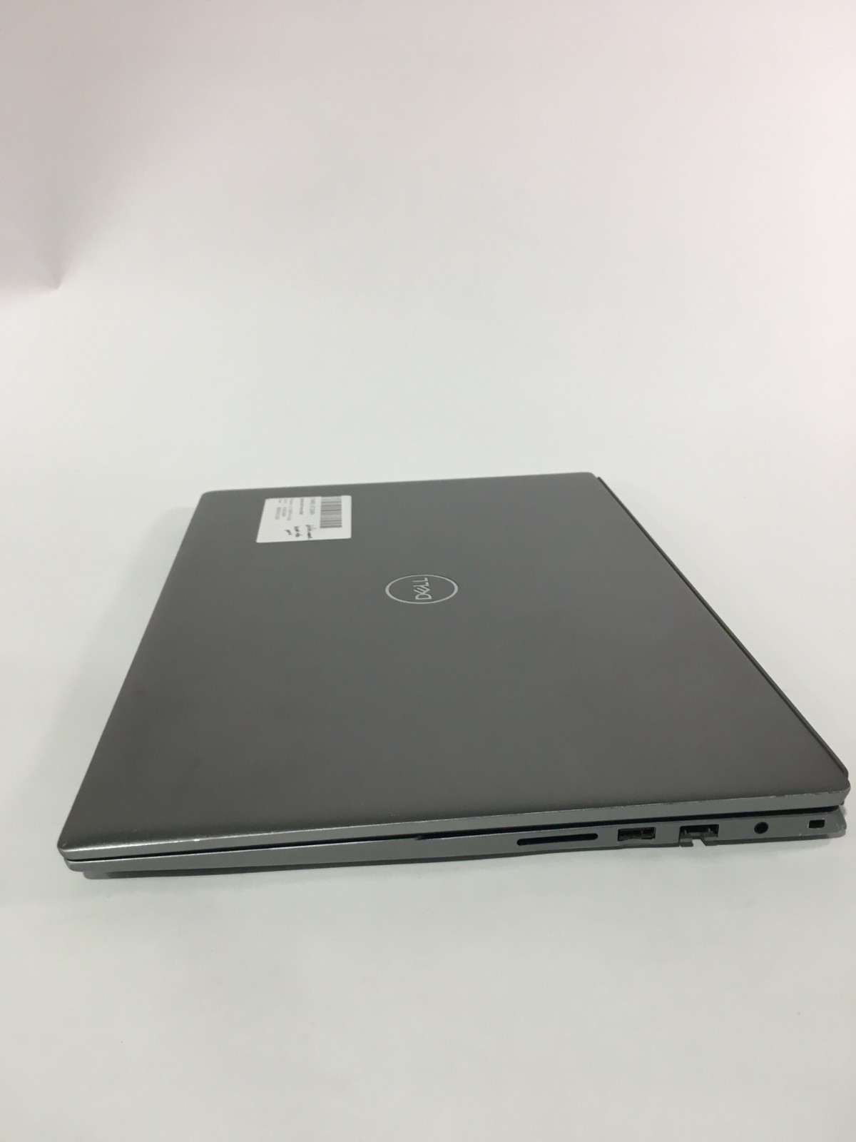 Dell Vostro 5620 i5-1240P 16GB RAM 256GB SSD Win 11 Pro 16″ Laptop