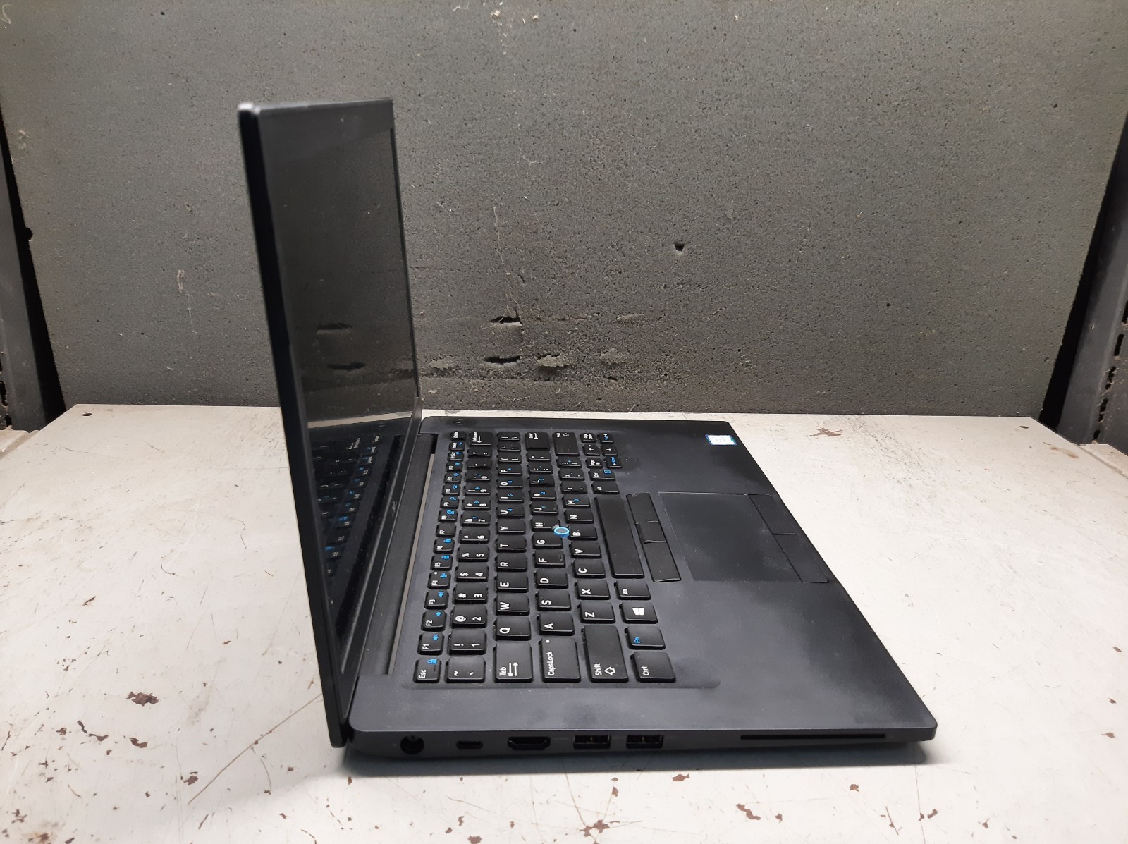 Dell Latitude 7490 14″ i7-8650u 8GB RAM No SSD No OS BIOS Lock No Bluetooth