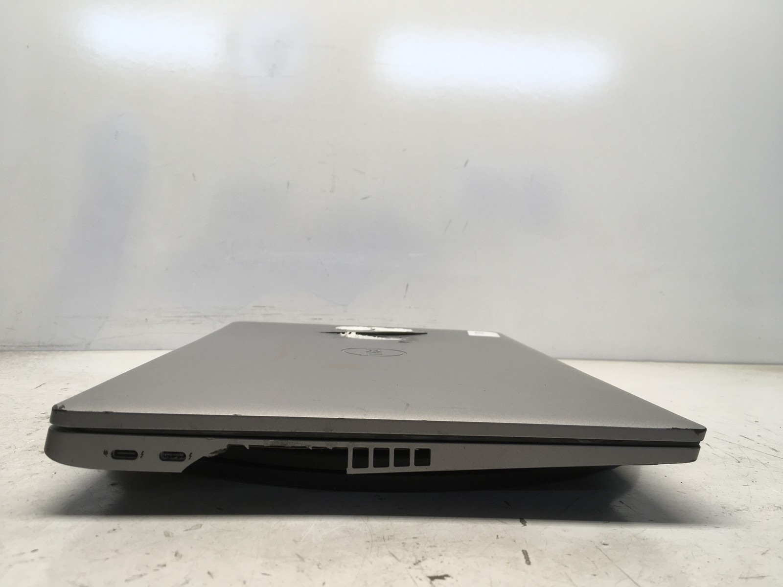 Dell Latitude 5520 Intel i5-1135G7 2.4GHz 4 GB NO HDD No Batt