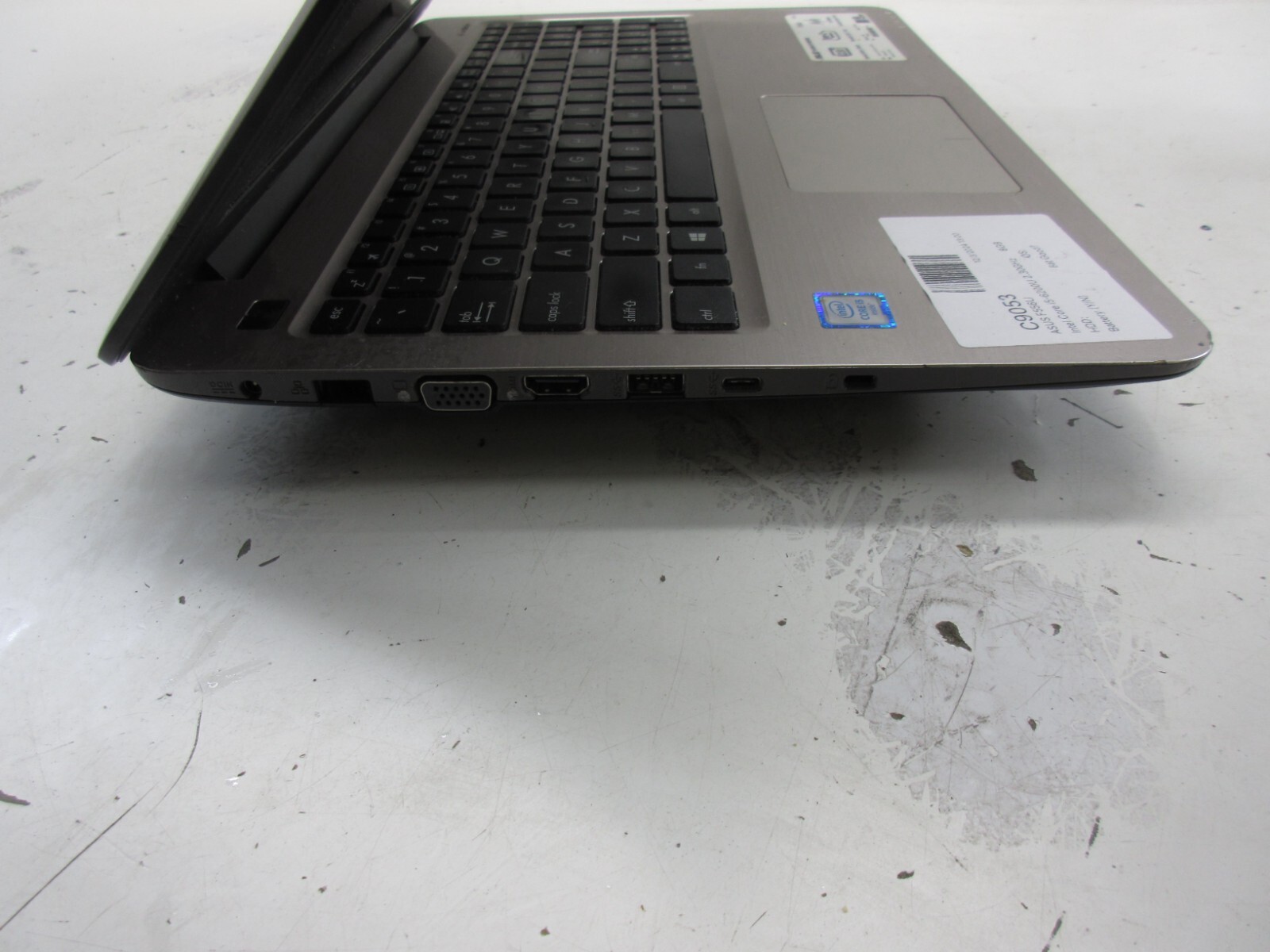 ASUS F556U Intel Core i5-6200U 2.30GHz 8GB NO HDD No Batt