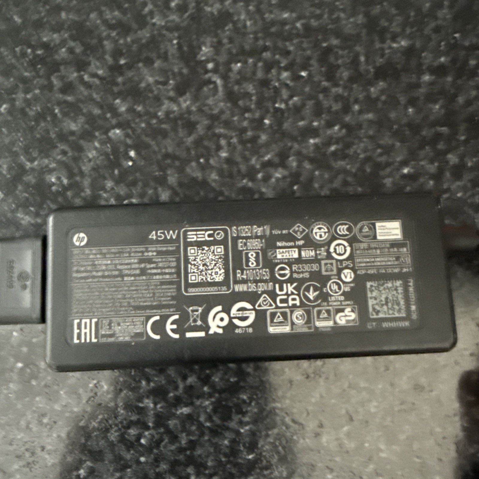 HP 15-ba079dx AMD A10-9600 Radeon R5 6GB RAM 1TB HDD Win 10 Pro Touchscreen