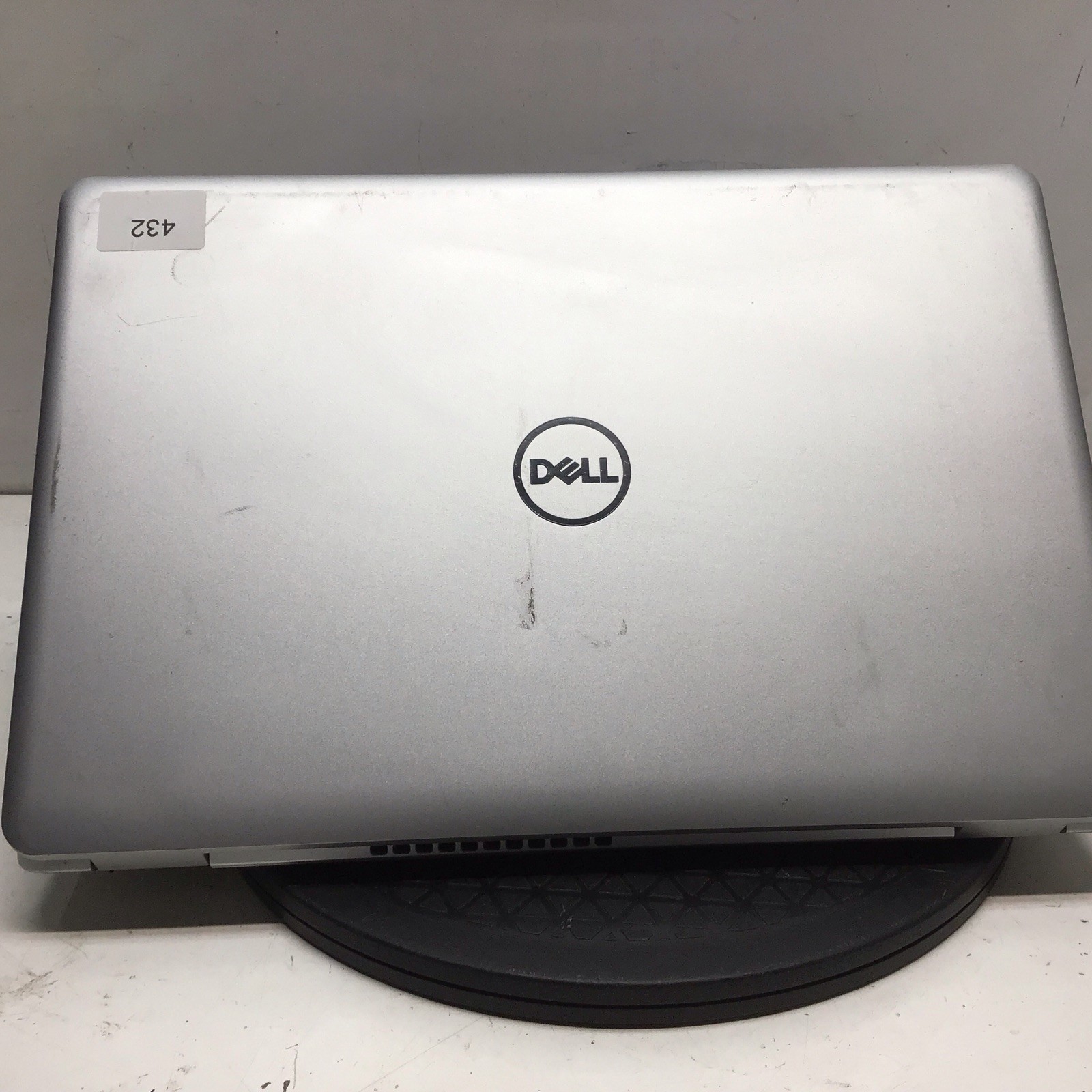 Dell Inspiron 15 5584 Intel i5-8265U 1.6GHz 8 GB NO HDD