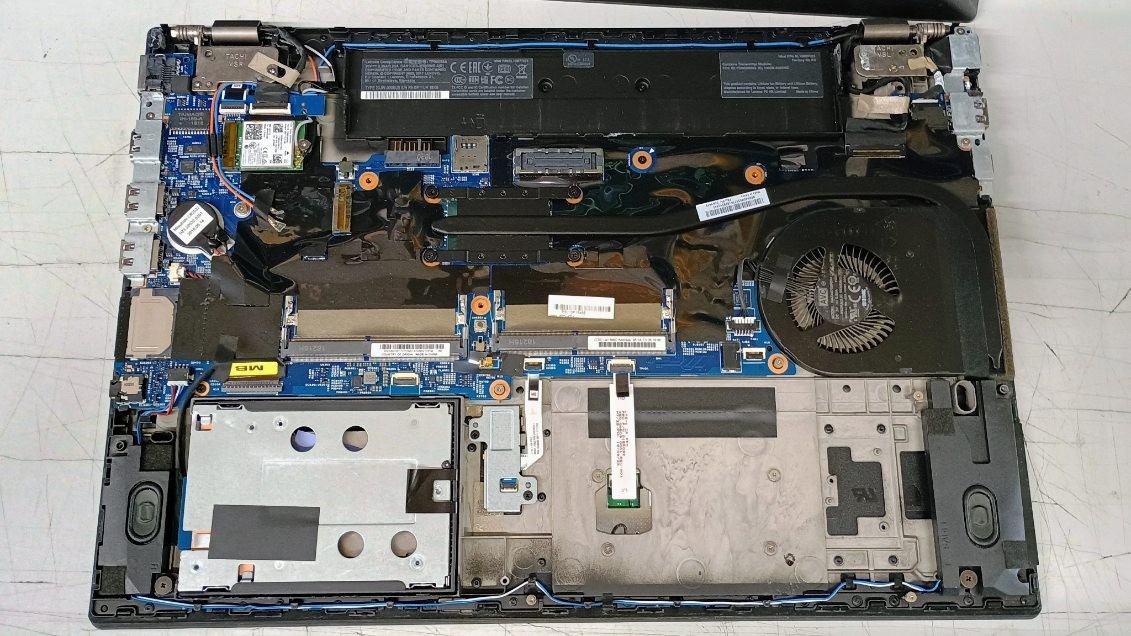Lenovo ThinkPad T570 i5 No Ram/SSD/HDD AS-IS for Parts & Non-Functional