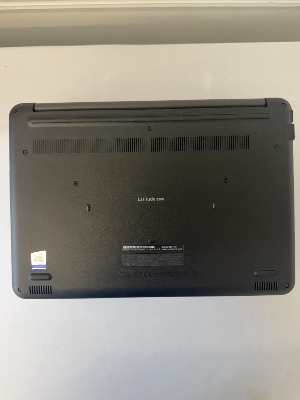 Dell Latitude 3380 Laptop – Good Screen – Intel i3-6006U – RAM 4 GB – Read Des