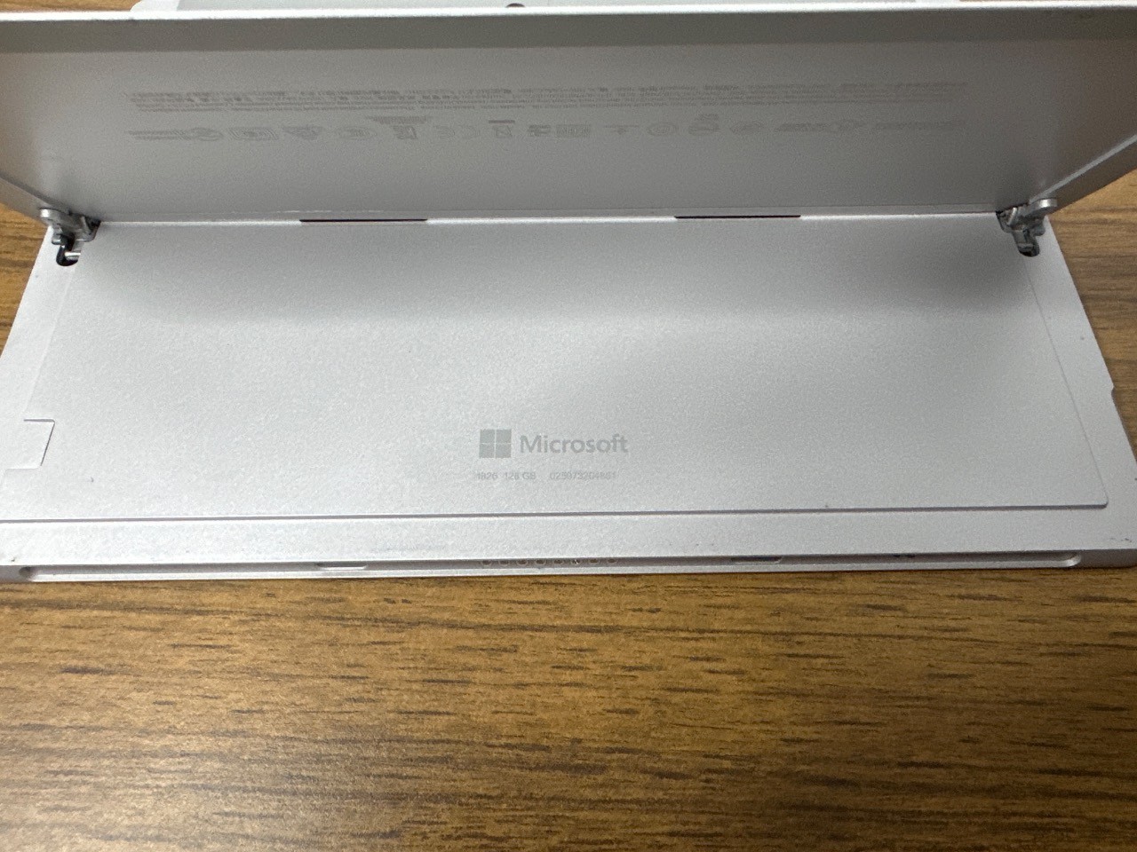 Microsoft Surface Go 2 | 10.5’| Pentium 4425Y | 8GB | 128GB SSD | *BAD BATT*