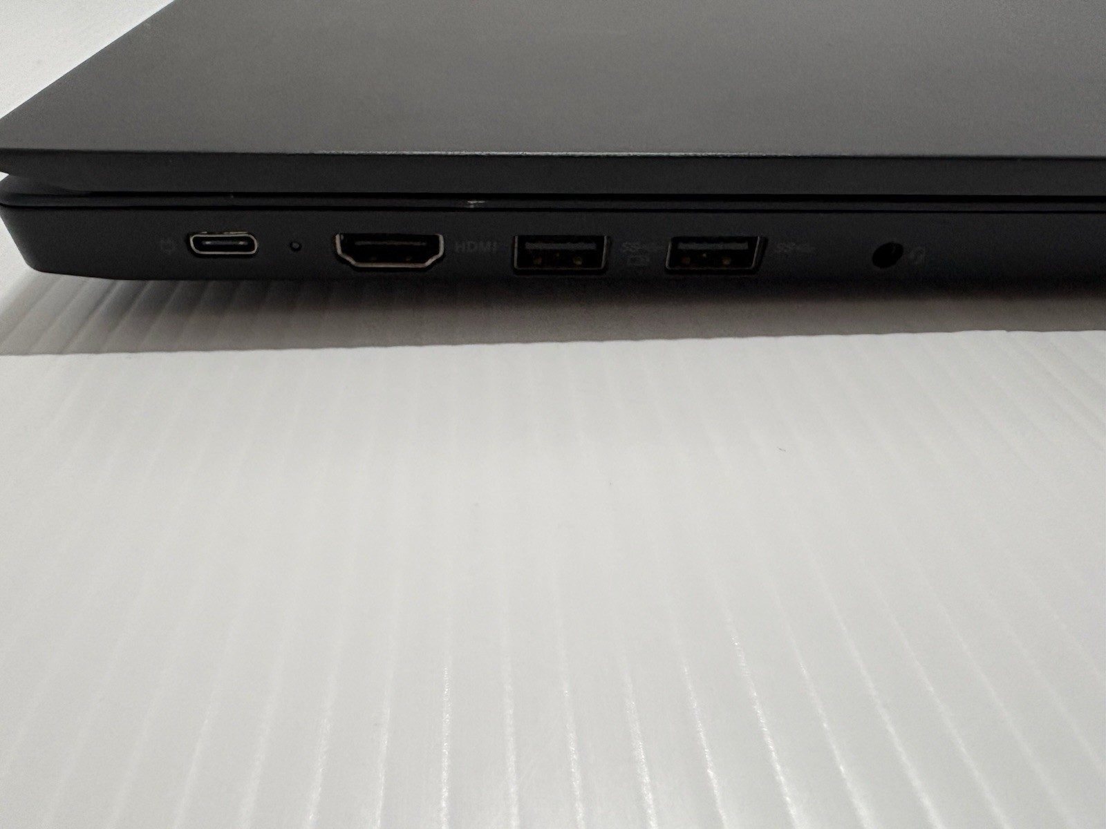 Lenovo ThinkPad E585 AMD Pro Ryzen 3 2200U, 8GB Ram| 128GB M.2|Win 11|No Charger