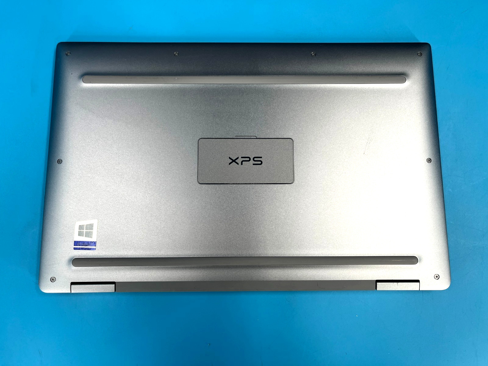 Dell XPS 13 9365 2-in-1 13.3″ FHD i5-7Y57 1.2GHz 8GB RAM NO SSD/OS/CORD BH=82%