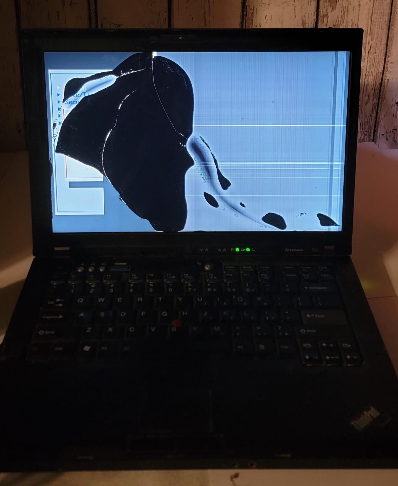 Lenovo Thinkpad 2007 Series A Parts/Repair (READ!!) Turns On Damaged Screen