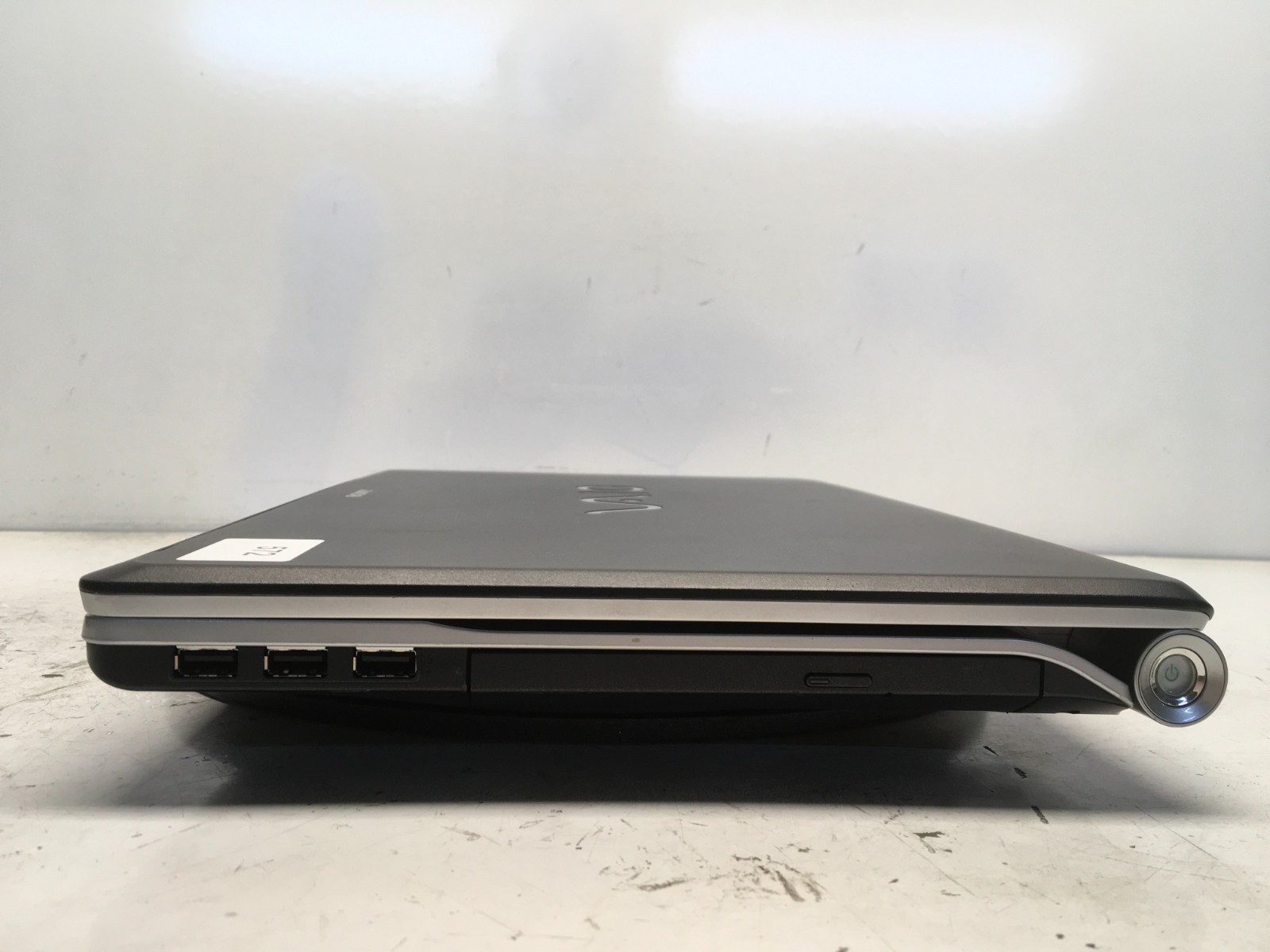 Sony Vaio VGN-FW260J Intel Core 2 Duo P8400 2.26GHz 4 GB NO HDD
