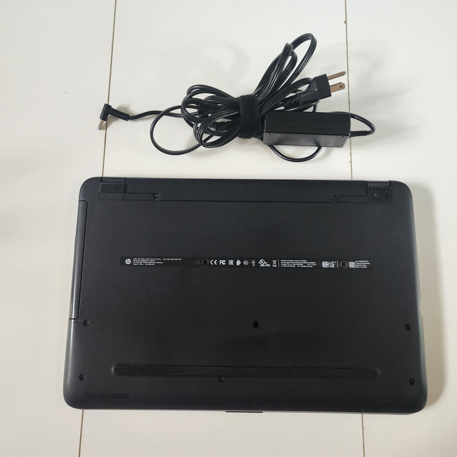 HP Notebook TPN-C125 Intel Core i7-7500U 8GB RAM 250GB SSD Touchscreen Win 10