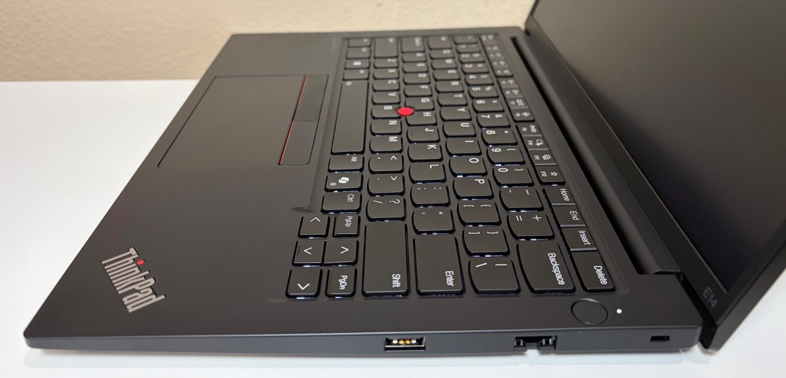 ThinkPad E14 Gen 6 Ultra 5
