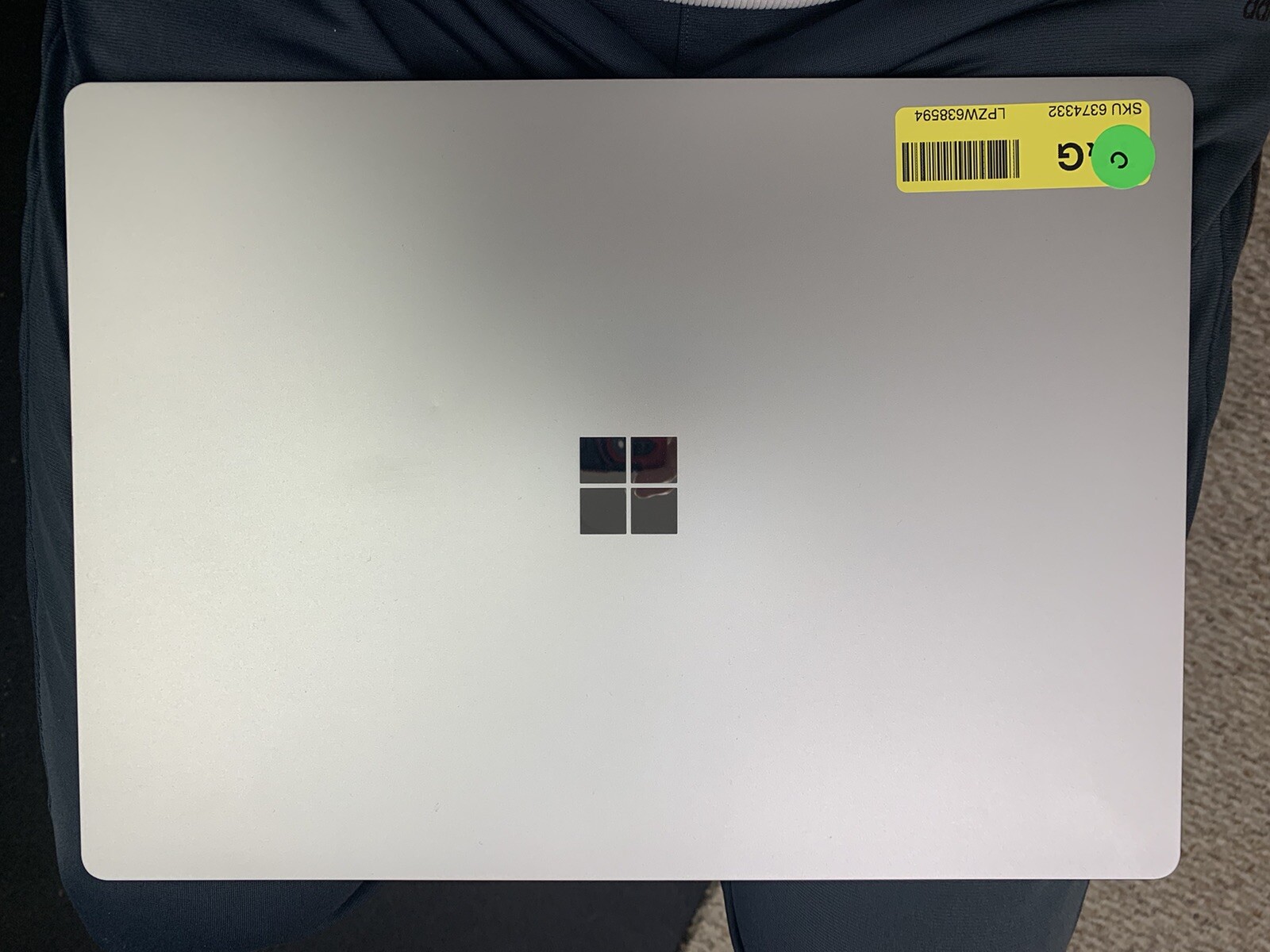 Microsoft Surface Laptop 3 w/Radeon Vega Mobile – 2.10 GHz / 8 GB / 128 GB SSD