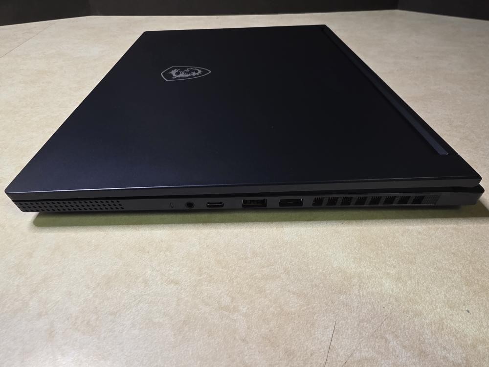 MSI Stealth 16 AI Studio A1VGG Gaming Laptop 1TB SSD i9 185H 32GB RTX 4070