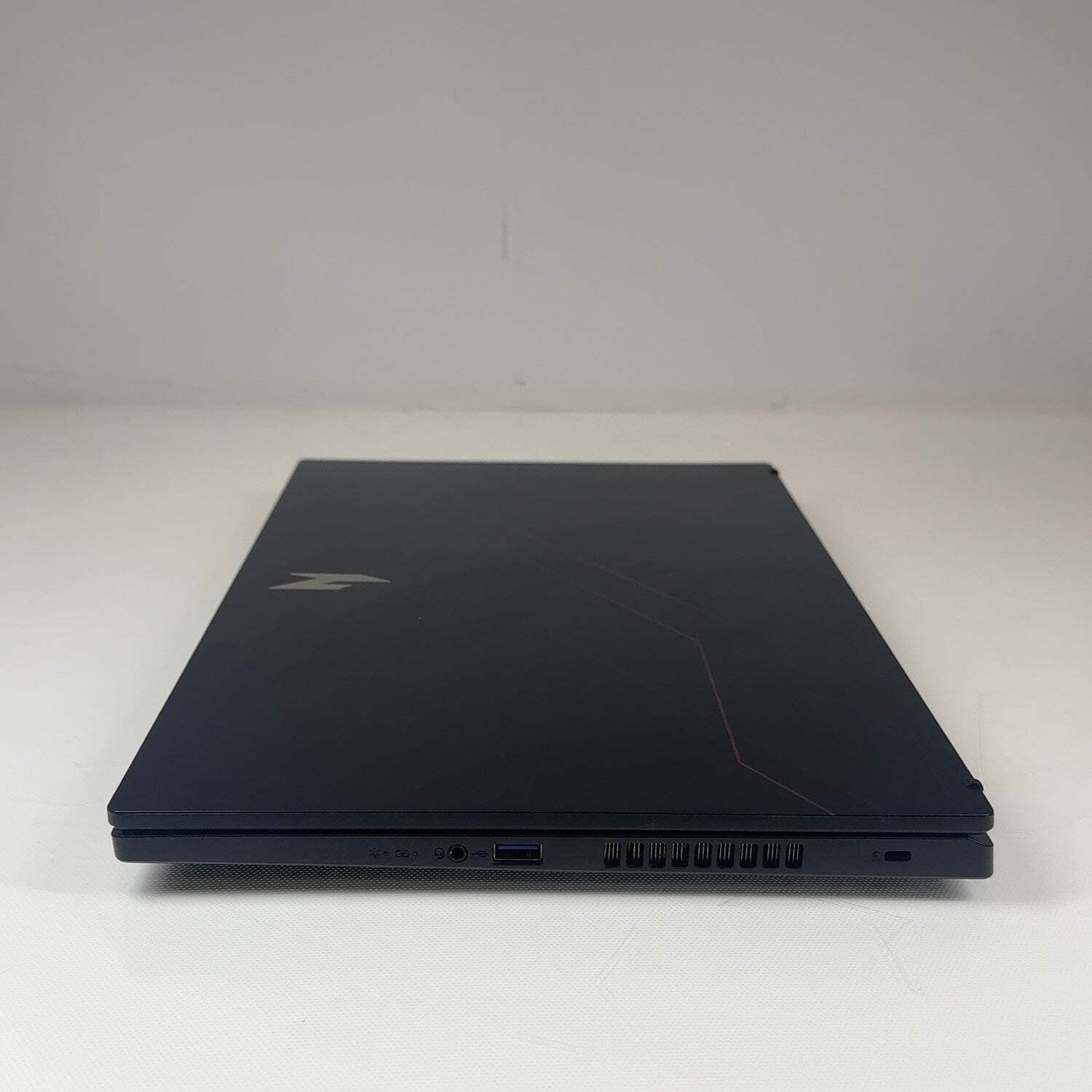 Acer Nitro V 15 ANV15-52 15.6″ i5-13420H 2.1GHz 8GB RAM 512GB SSD GeForce RTX 40