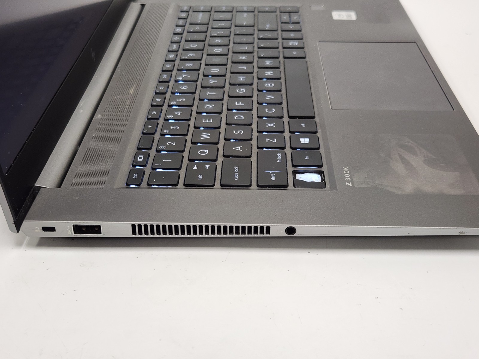 HP ZBook Studio G7 Workstation i7-10750H 2.6GHz 16GB 512GB T1000 W11P *READ*