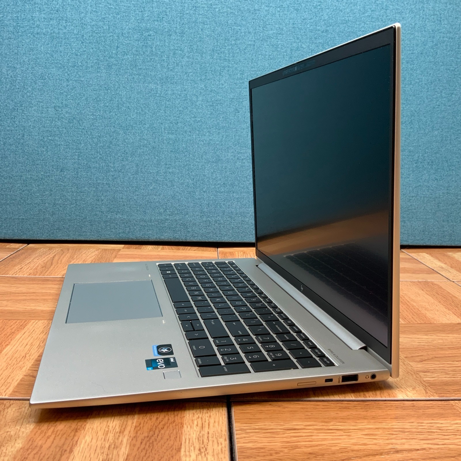 HP EliteBook 860 G9 12th Gen Intel i7-1255U 16GB RAM 256 GB SSD Win 11 Pro