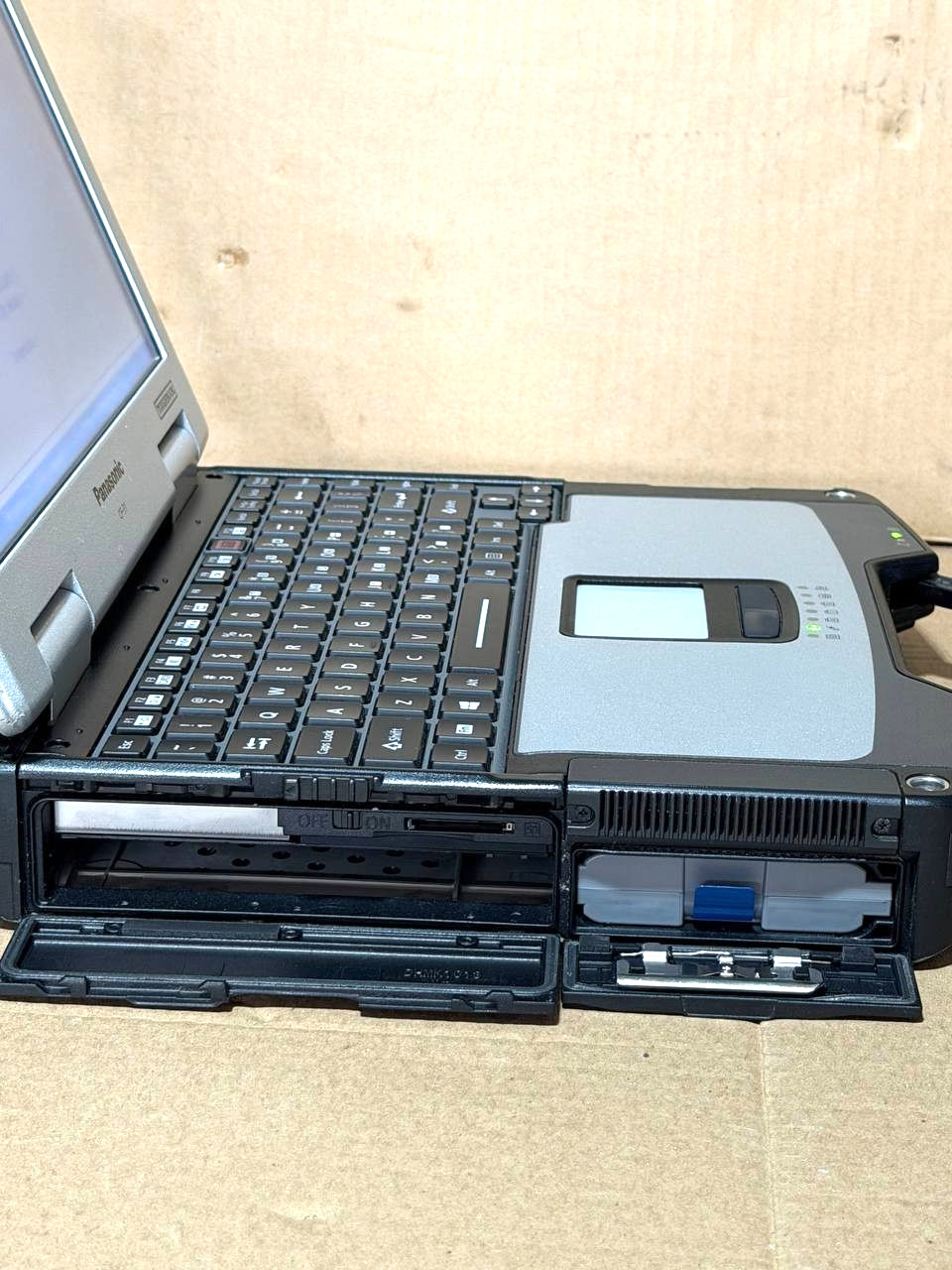 Panasonic Toughbook CF-31 Core i5 5300U 4GB RAM NO HDD/NO CADDY/NO Charger