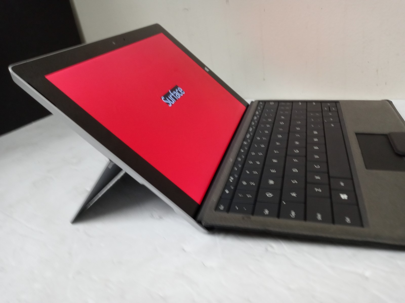 MICROSOFT SURFACE 1645 ATOM X7-Z8700@1.60GHZ 4GB RAM 64GB W10P TOUCH