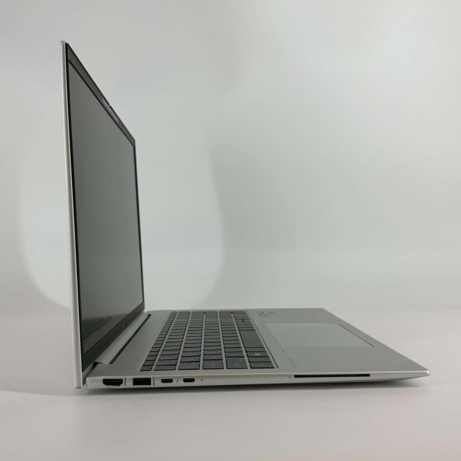 HP Elitebook 860 G9 16 Silver FHD+ 1.7 GHz i7-1255U 32GB 1TB SSD Good