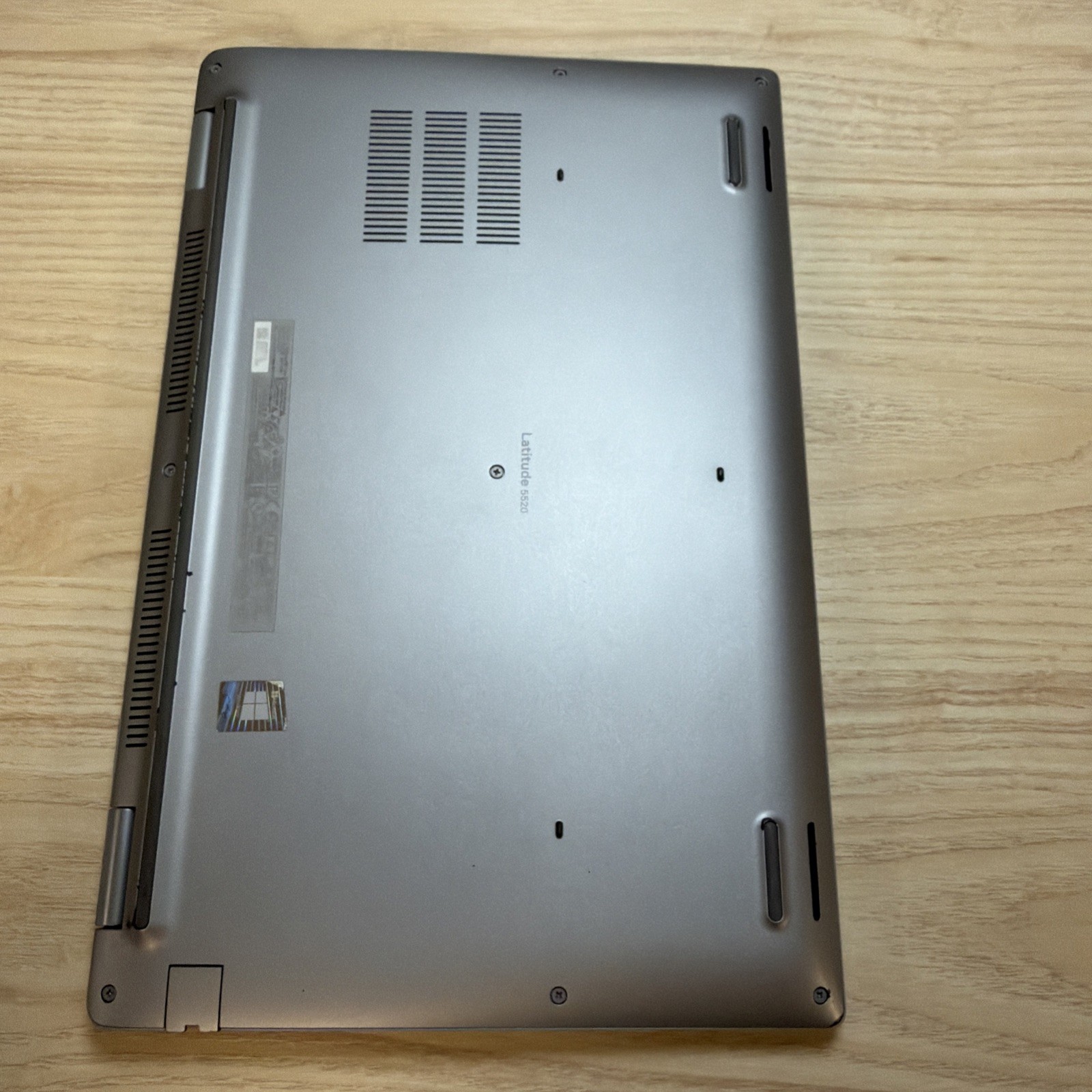 Dell Latitude 5520 i5-1145G7 16GB 512GB SSD 15″ FHD Win11 Fair