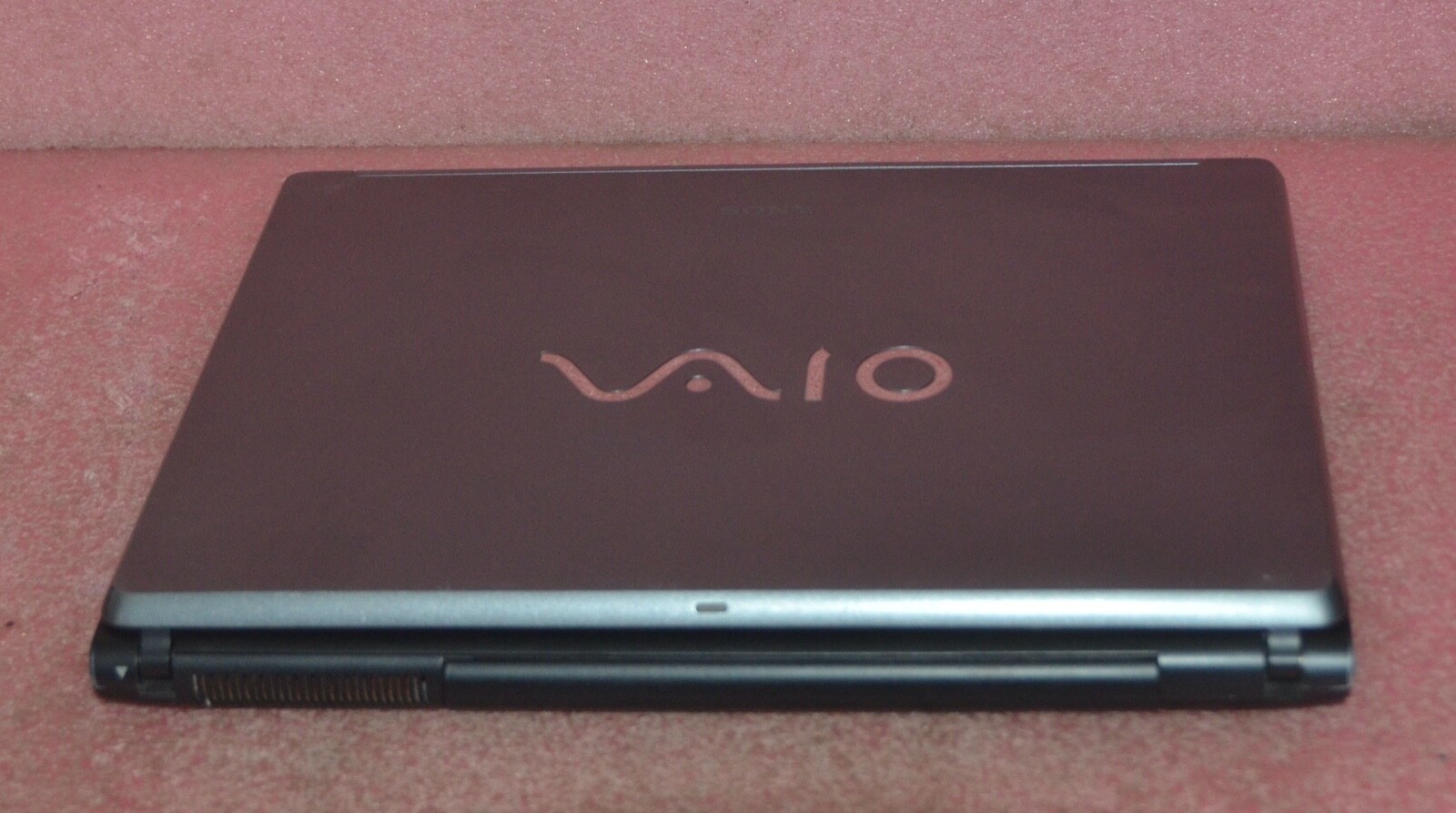 Vintage Sony Vaio VGNFE880E Laptop_Intel Core 2 T5500 CPU @ 1.66 GHz_2GB RAM_160