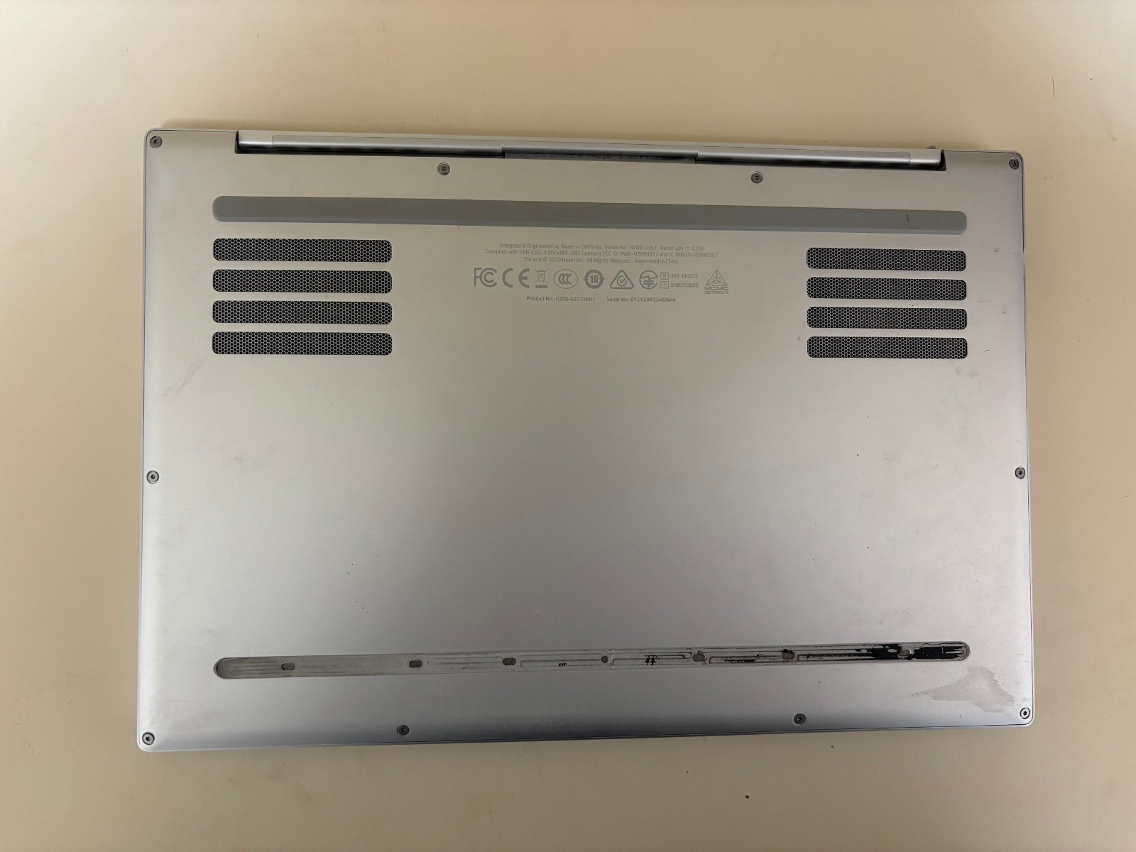 Razer Book 13 RZ09-0357 i5-1135G7 2.4GHz 8GB RAM (4267MHz) 1TB SSD