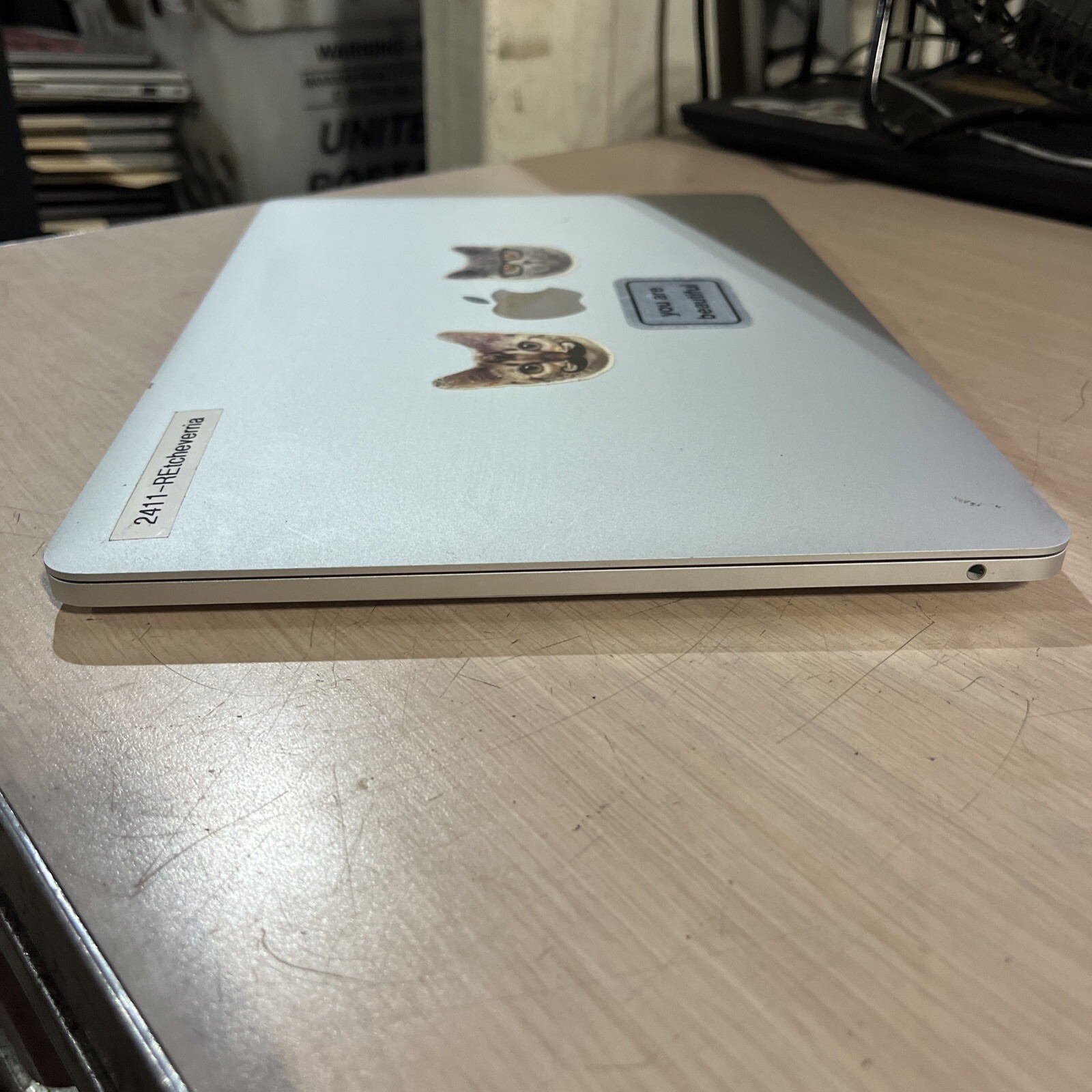 APPLE MACBOOK PRO 13″ MID-2017 CORE I5-7360U 2.3GHZ 8GB RAM NO HD :