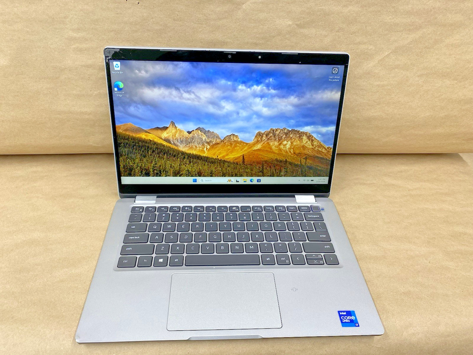 Dell Latitude 5320 – 13.5″ FHD – Touch – i7-1185G7 – 16GB – 256 – Win 11 – READ