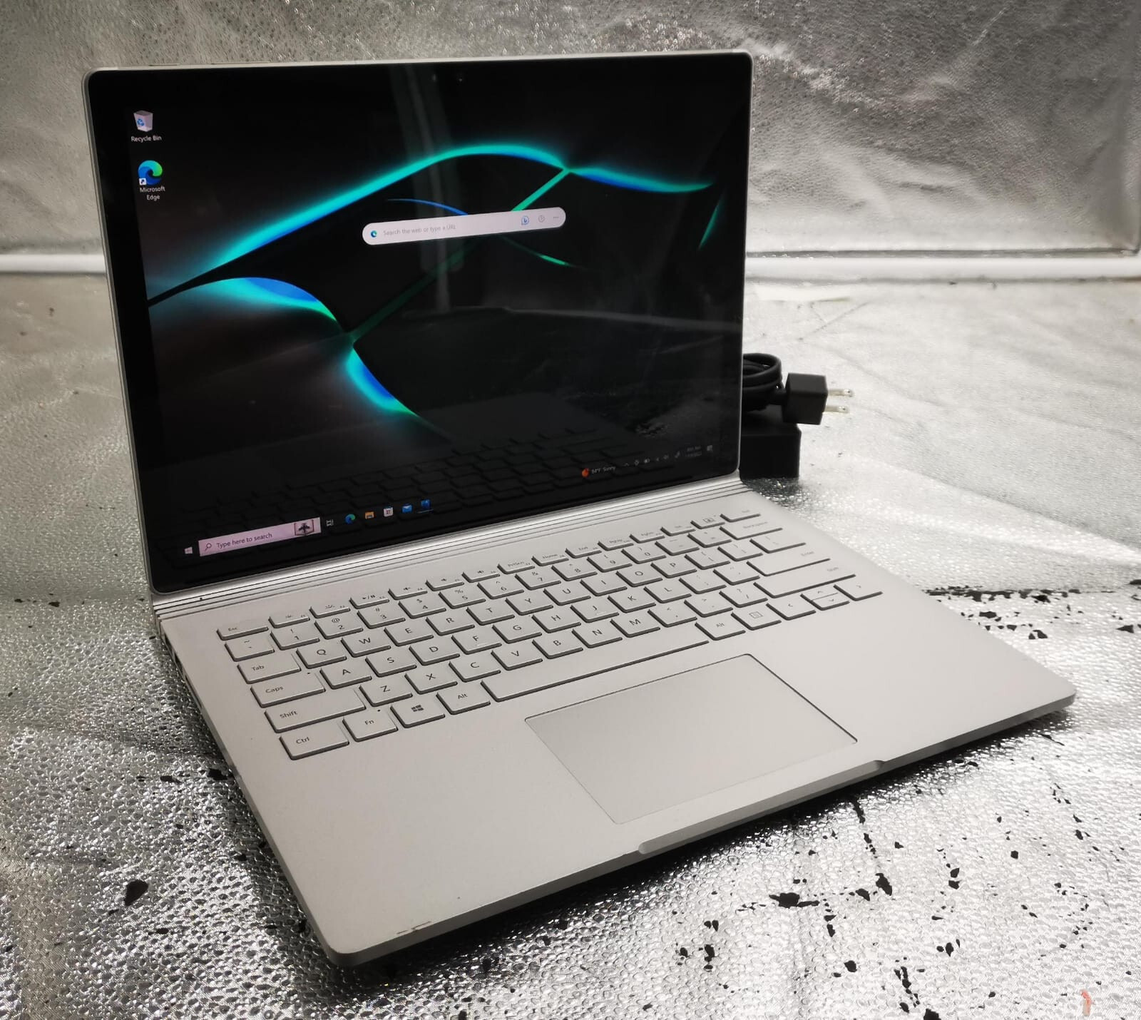 Microsoft Surface Book 13.5″ Intel Core i5-6300U 8GB RAM 256GB
