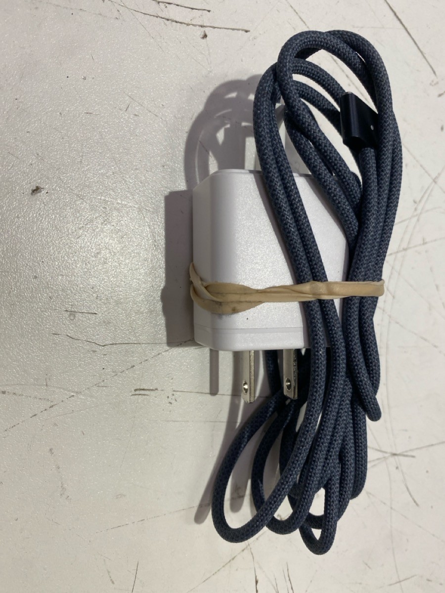 APPLE MACBOOK AIR A3240 (P22019011)